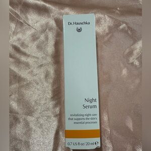 Dr. Hauschka Night Serum